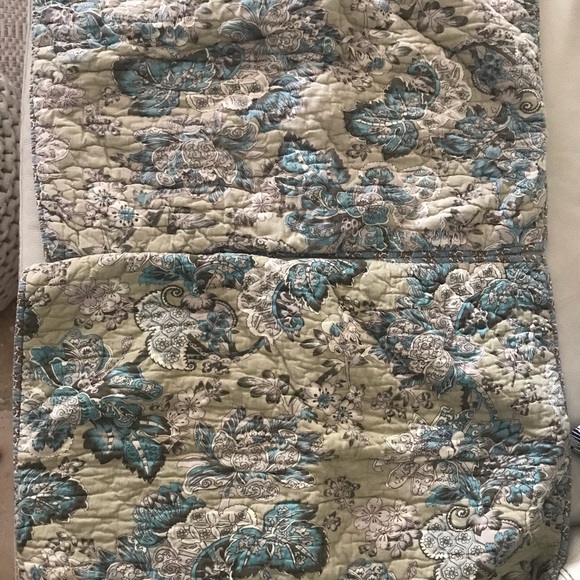 Pottery Barn Nenna Patchwork Quilt - KING w/2 shams - Picture 3 of 5